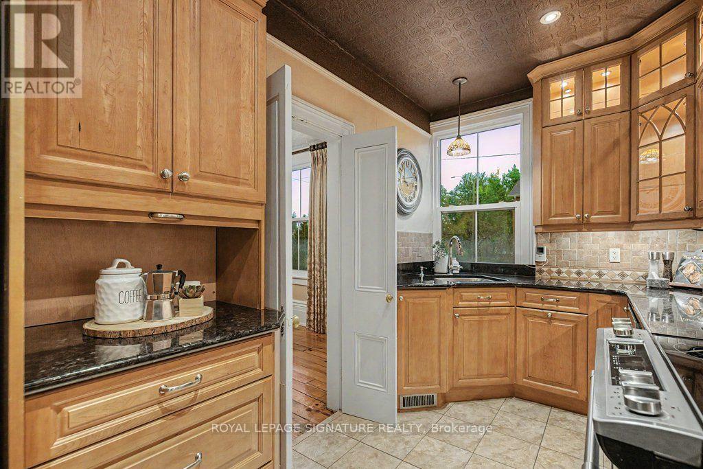 311 Byron Street N, Whitby, Ontario  L1N 4N4 - Photo 8 - E13755610