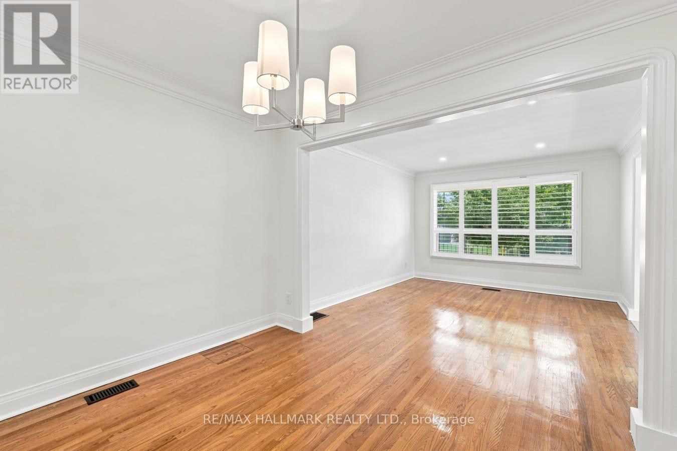 32 Denvale Road, Toronto, Ontario  M4B 3B5 - Photo 12 - E13755612