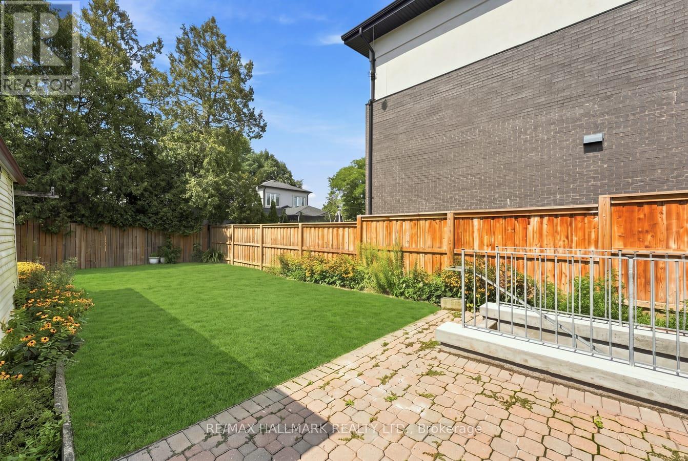 32 Denvale Road, Toronto, Ontario  M4B 3B5 - Photo 22 - E13755612