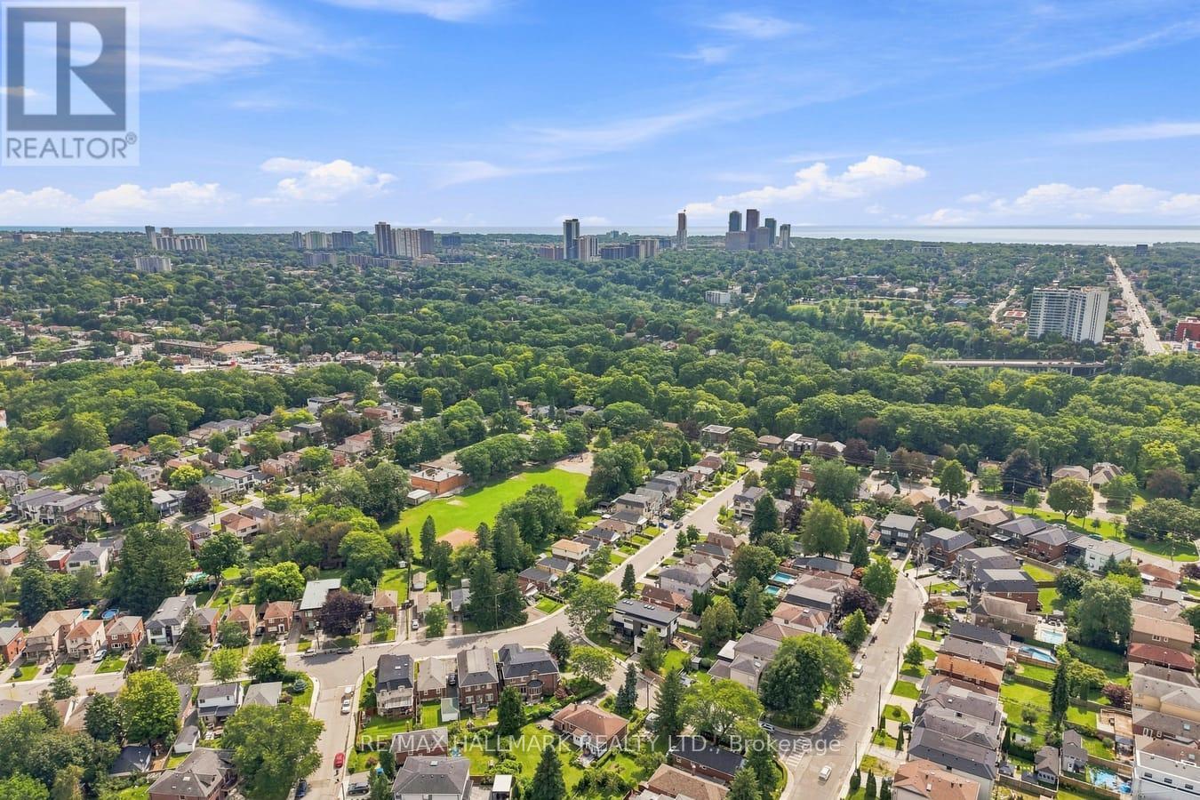 32 Denvale Road, Toronto, Ontario  M4B 3B5 - Photo 32 - E13755612