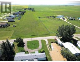 320 Minto Street, Granum, Alberta
