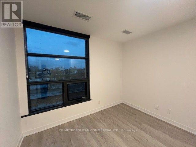 413 - 2946 Dundas Street West Street W, Toronto, Ontario  M6P 1Y8 - Photo 8 - W13658272