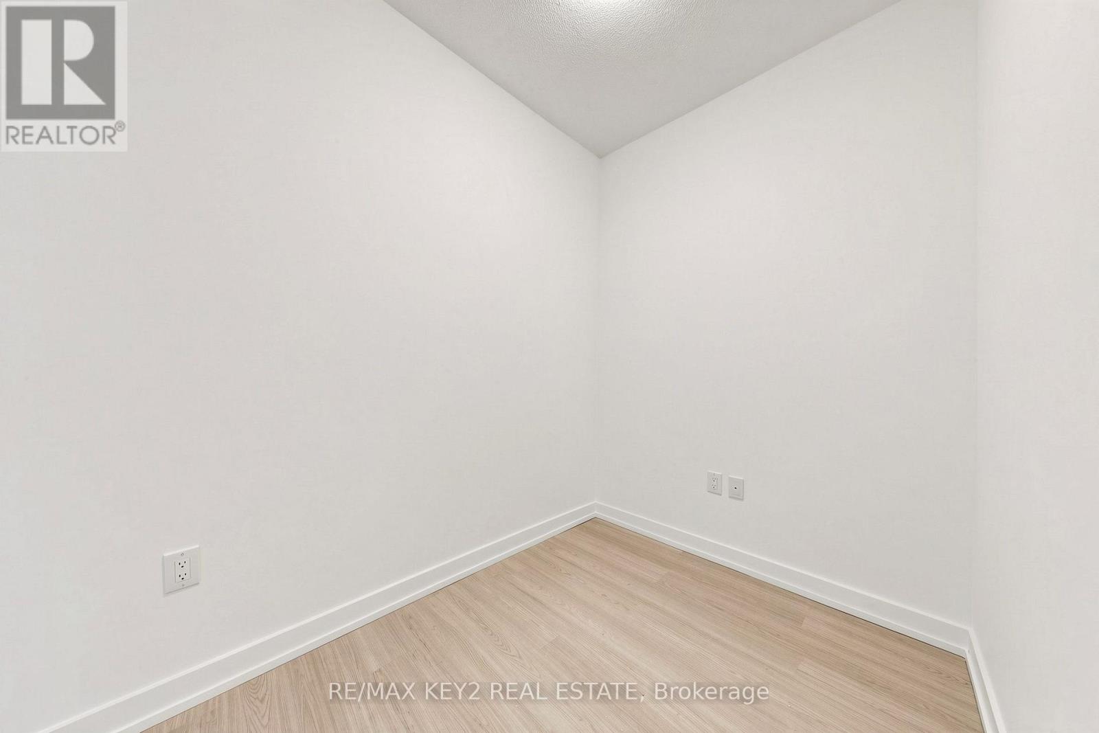 1712 - 4010 Eglinton Avenue W, Toronto, Ontario  M9A 0G5 - Photo 16 - W13717680