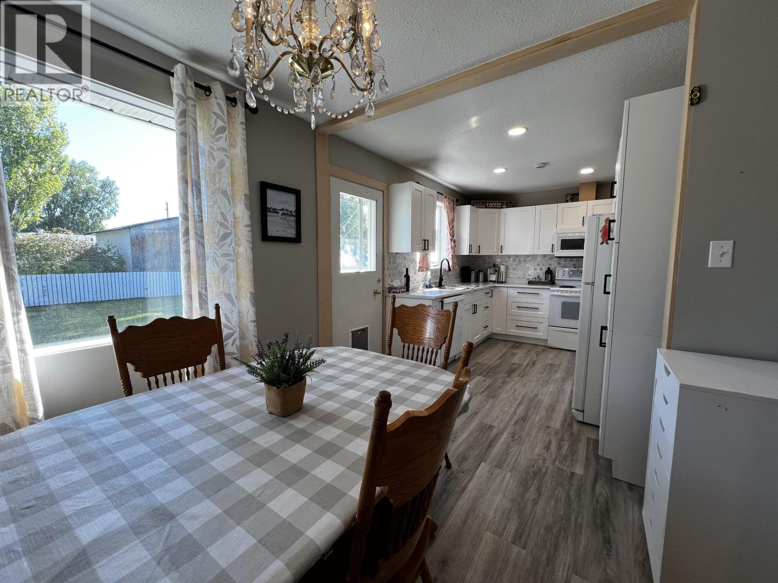 50 Chowsunket Street, Fraser Lake, British Columbia  V0J 1S0 - Photo 7 - R3161895