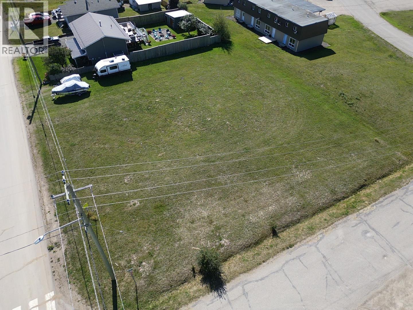 121 Chowsunket Street, Fraser Lake, British Columbia  V0J 1S0 - Photo 3 - R3161920