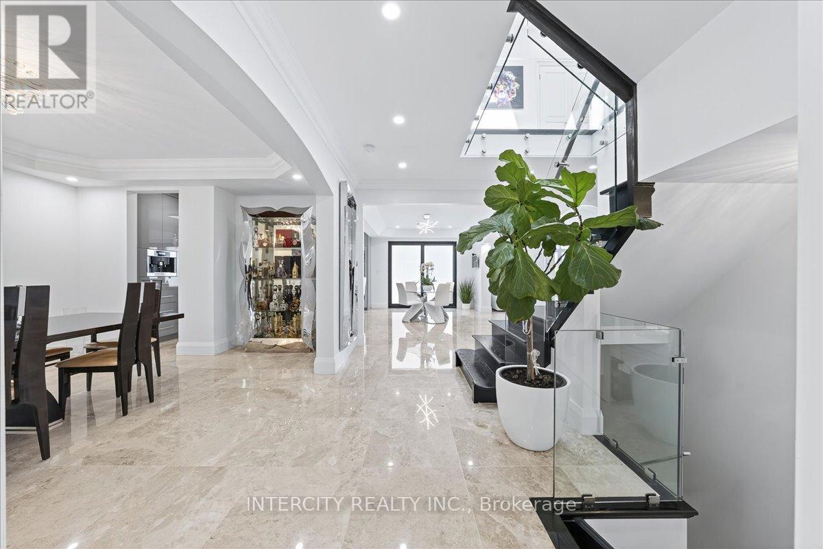 102 Cook's Mill Crescent, Vaughan, Ontario  L6A 0L1 - Photo 10 - N13755266