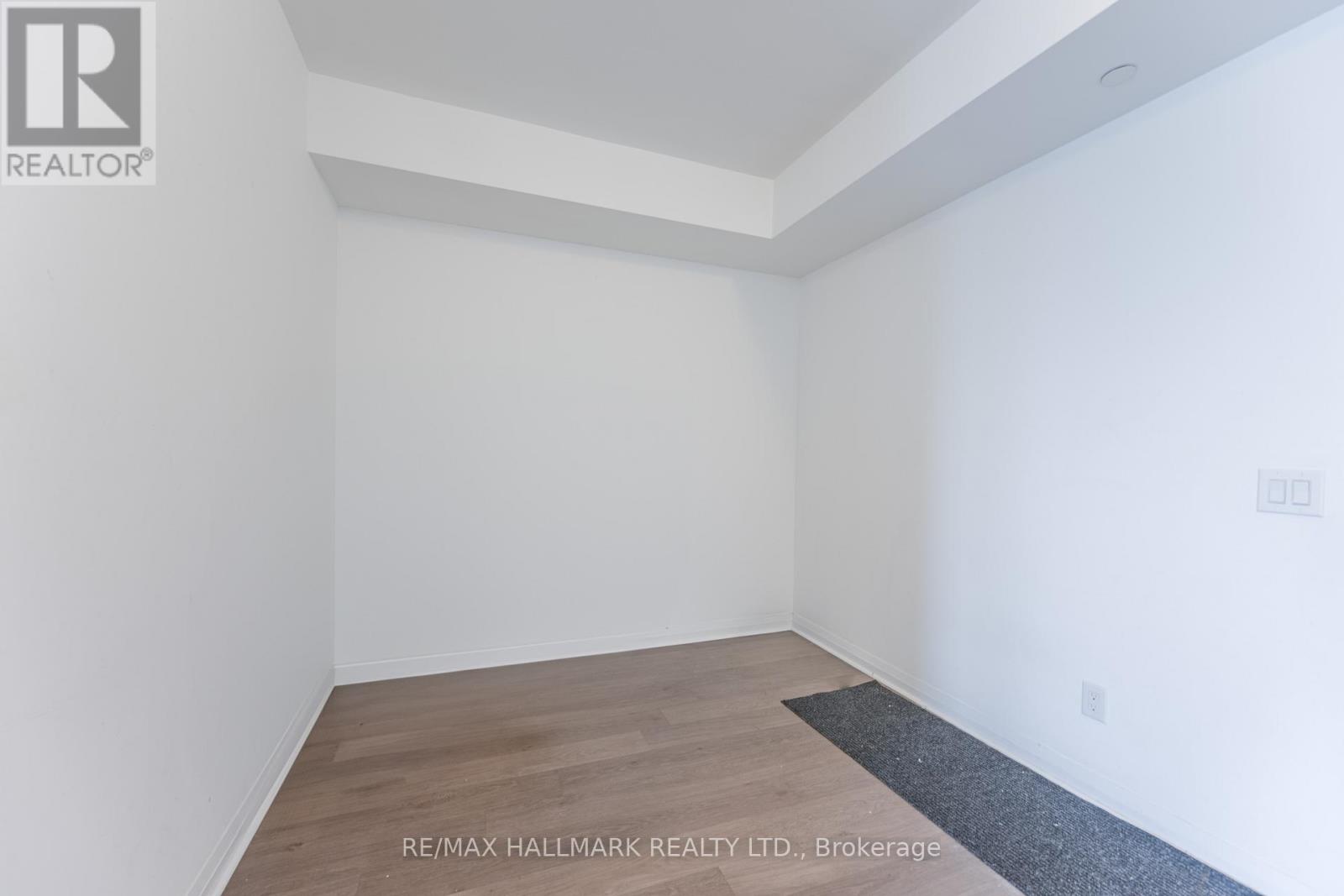 406 - 55 Oneida Crescent, Richmond Hill, Ontario  L4B 0E8 - Photo 4 - N13755278
