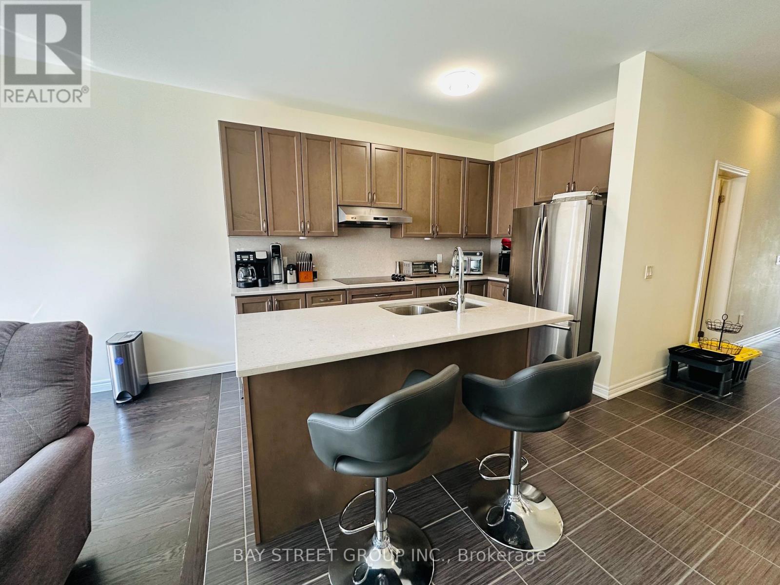 32 Capreol Avenue, Aurora, Ontario  L4G 7C4 - Photo 10 - N13755382