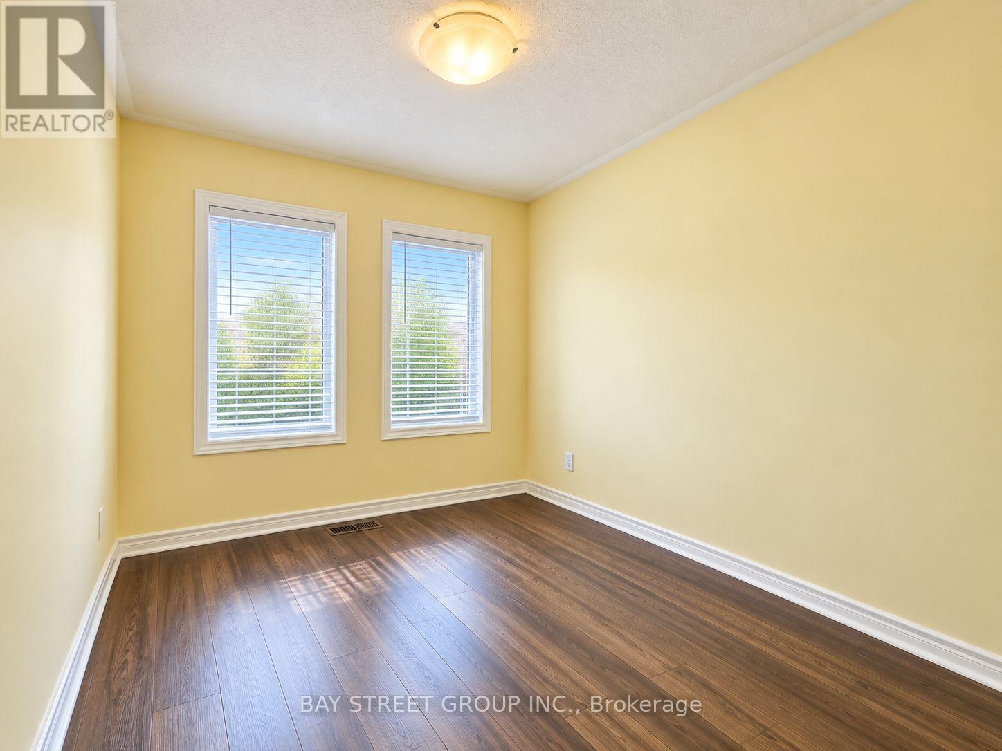 32 Capreol Avenue, Aurora, Ontario  L4G 7C4 - Photo 24 - N13755382