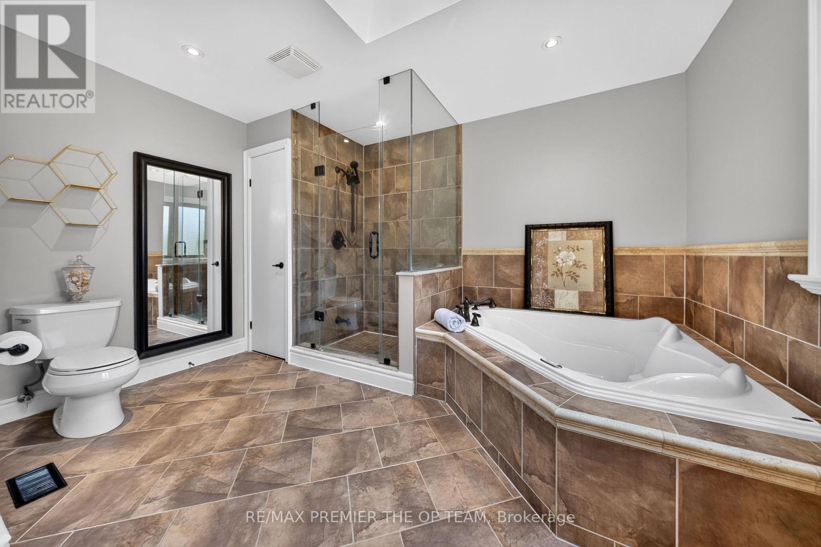155 Dianawood Ridge, Vaughan, Ontario  L4L 6W9 - Photo 17 - N13755594