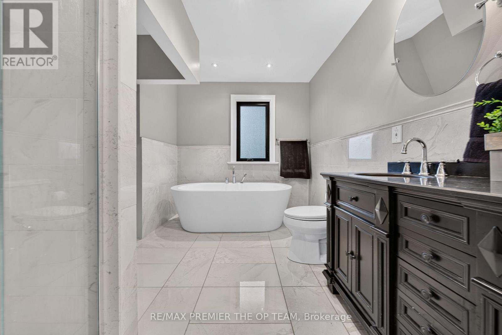 155 Dianawood Ridge, Vaughan, Ontario  L4L 6W9 - Photo 25 - N13755594