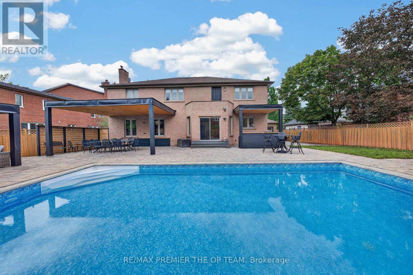155 Dianawood Ridge, Vaughan, Ontario  L4L 6W9 - Photo 33 - N13755594