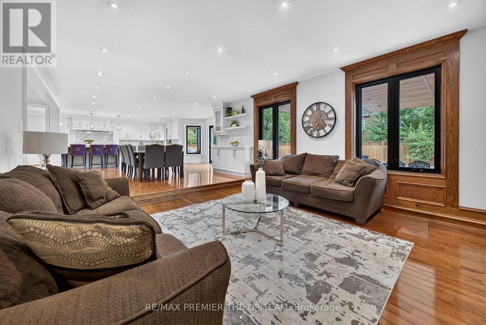 155 Dianawood Ridge, Vaughan, Ontario  L4L 6W9 - Photo 4 - N13755594