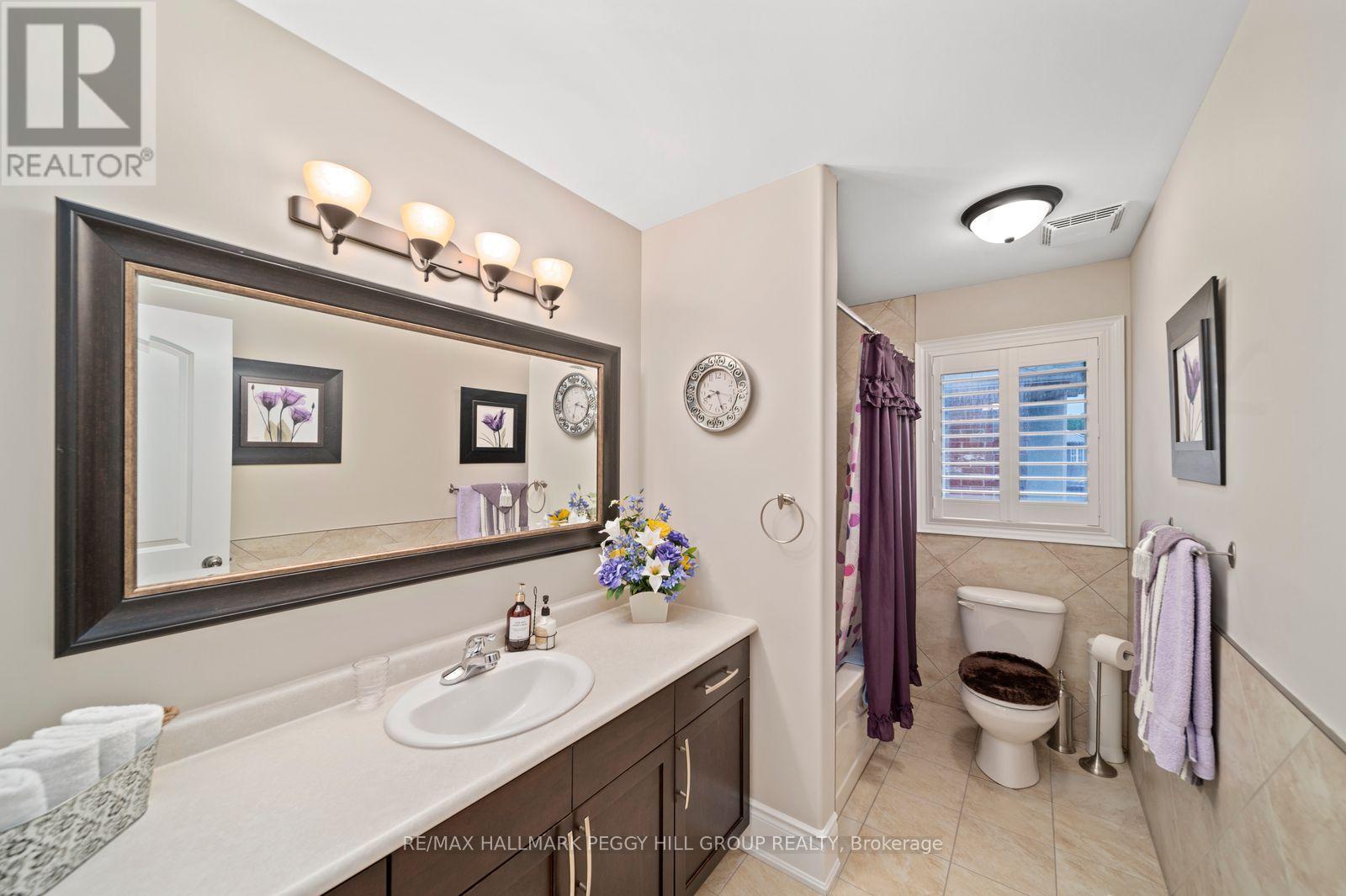36 Auburn Court, Barrie (Ardagh), Ontario  L4N 6G9 - Photo 11 - S13755274