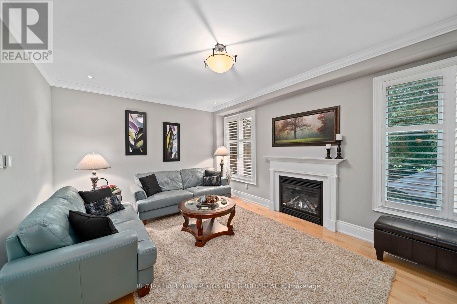 36 Auburn Court, Barrie (Ardagh), Ontario  L4N 6G9 - Photo 4 - S13755274