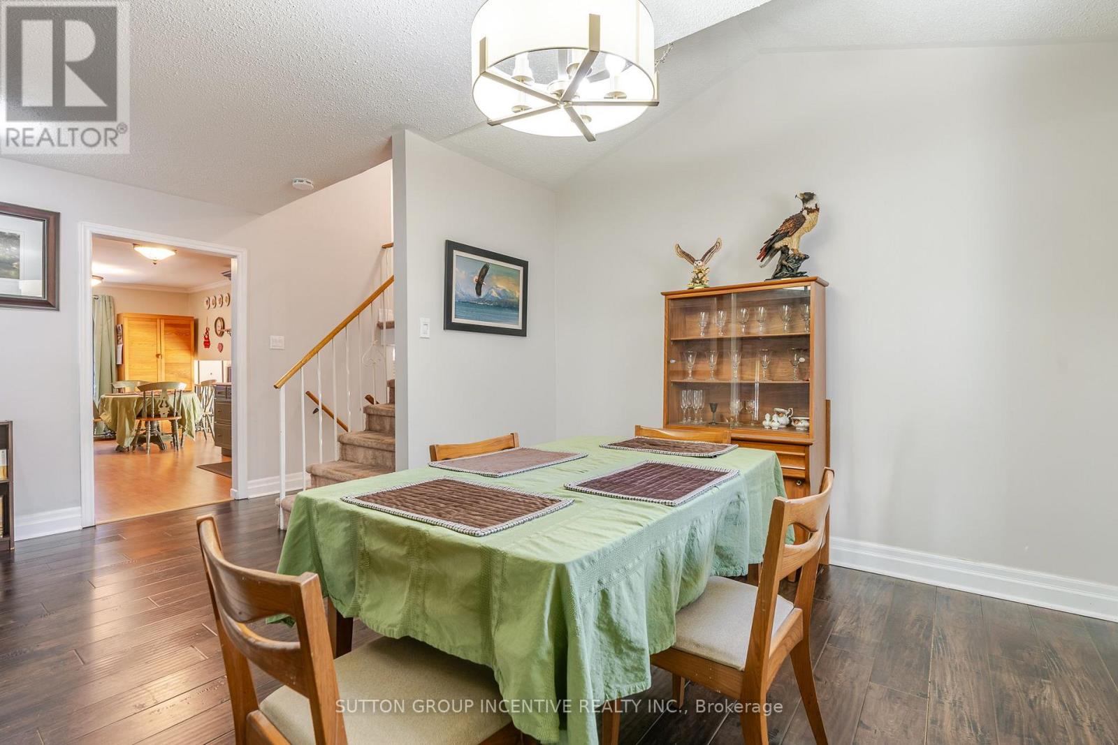 39 Carol Road, Barrie (Allandale Heights), Ontario  L4N 3P6 - Photo 11 - S13755354