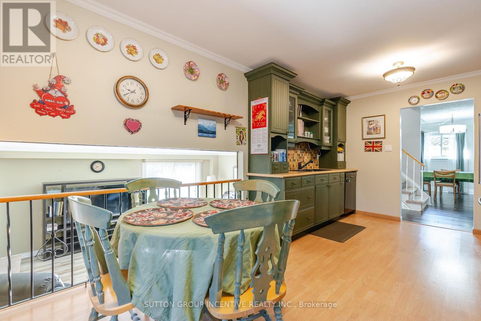 39 Carol Road, Barrie (Allandale Heights), Ontario  L4N 3P6 - Photo 18 - S13755354