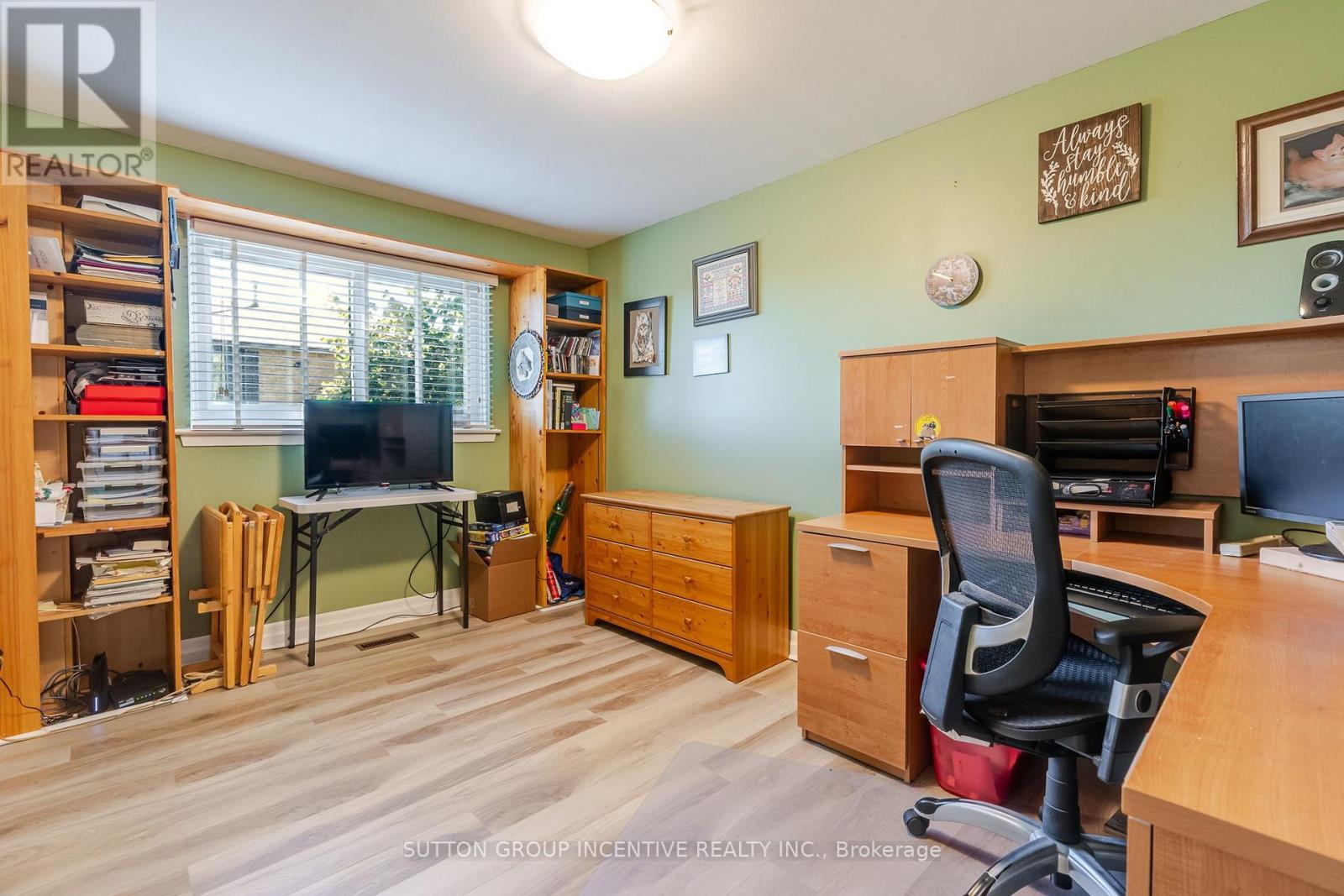 39 Carol Road, Barrie (Allandale Heights), Ontario  L4N 3P6 - Photo 25 - S13755354