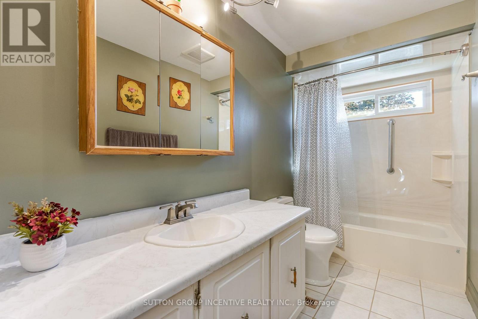 39 Carol Road, Barrie (Allandale Heights), Ontario  L4N 3P6 - Photo 29 - S13755354