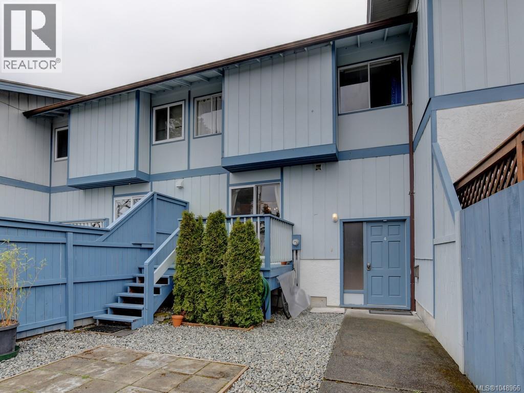 4 3987 Gordon Head Rd, Saanich, British Columbia  V8N 3X5 - Photo 1 - 1048966