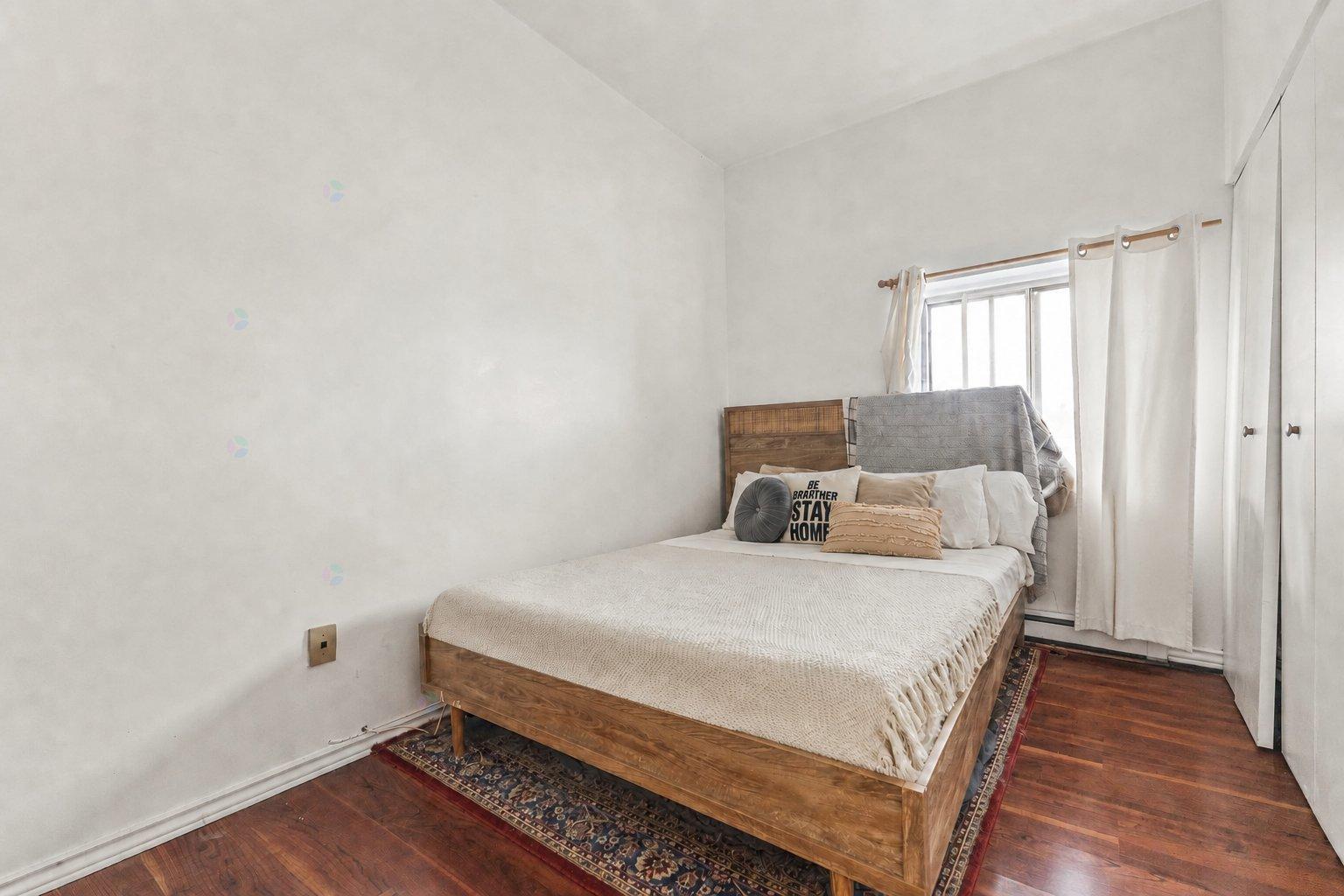 4030 Rue Notre-Dame O.|#301 Montréal (Le Sud-Ouest) Quebec Canada H4C1R1 5