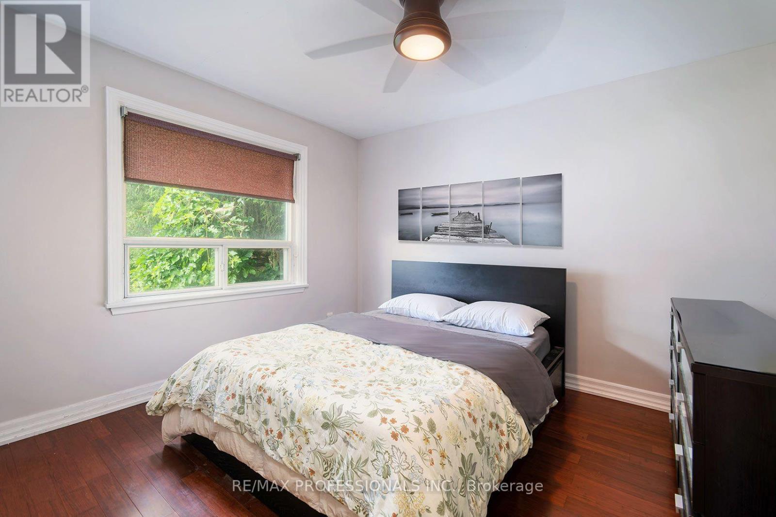 1360 Lewisham Drive, Mississauga, Ontario  L5J 3P9 - Photo 13 - W13755252