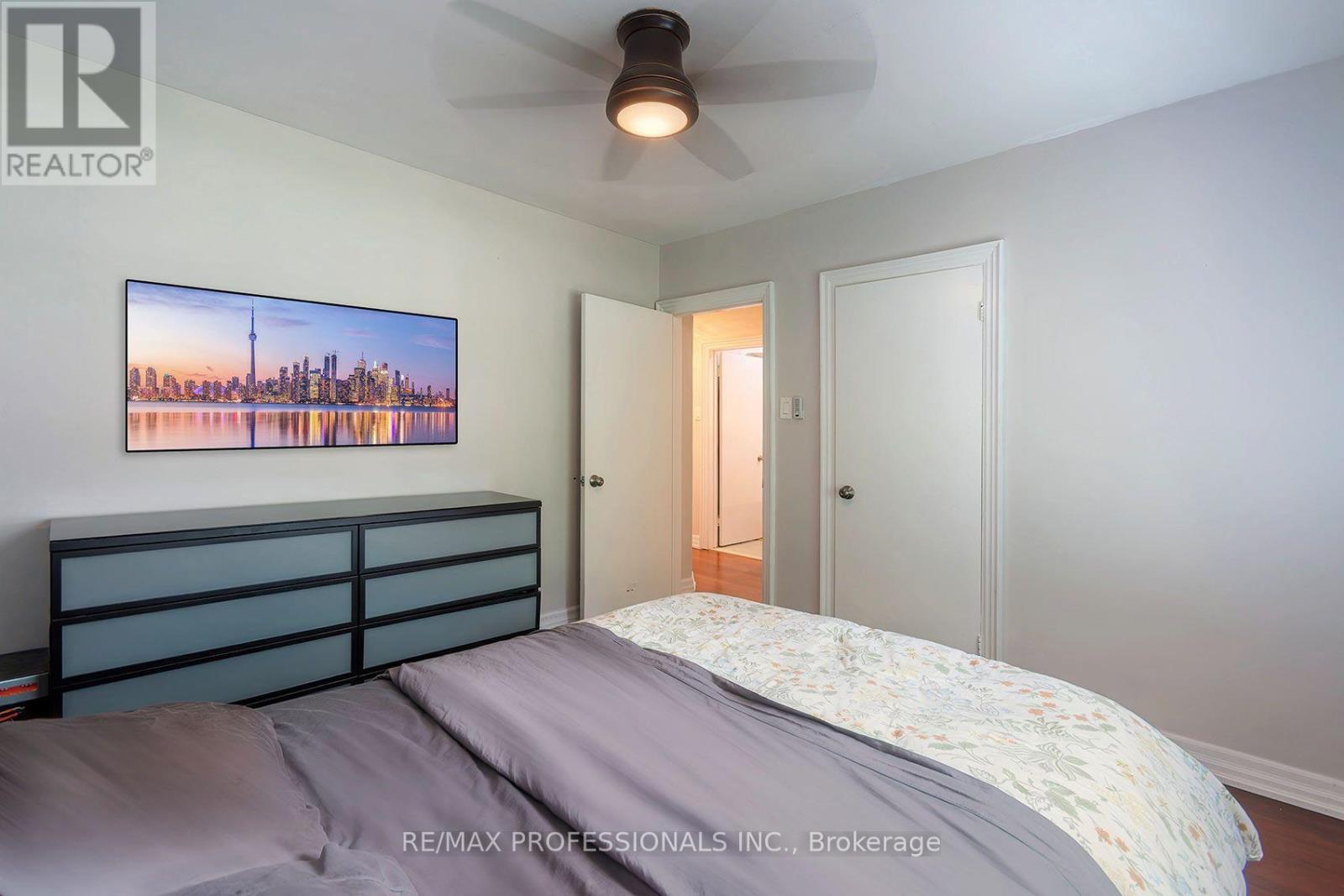 1360 Lewisham Drive, Mississauga, Ontario  L5J 3P9 - Photo 14 - W13755252