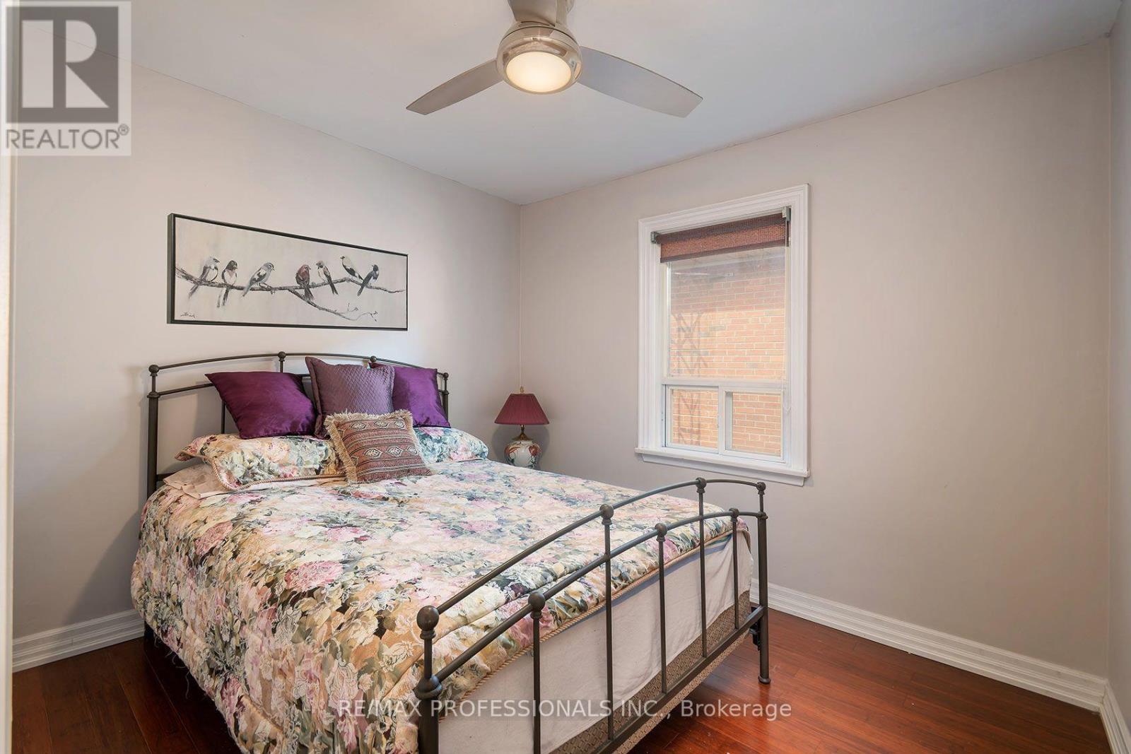 1360 Lewisham Drive, Mississauga, Ontario  L5J 3P9 - Photo 16 - W13755252