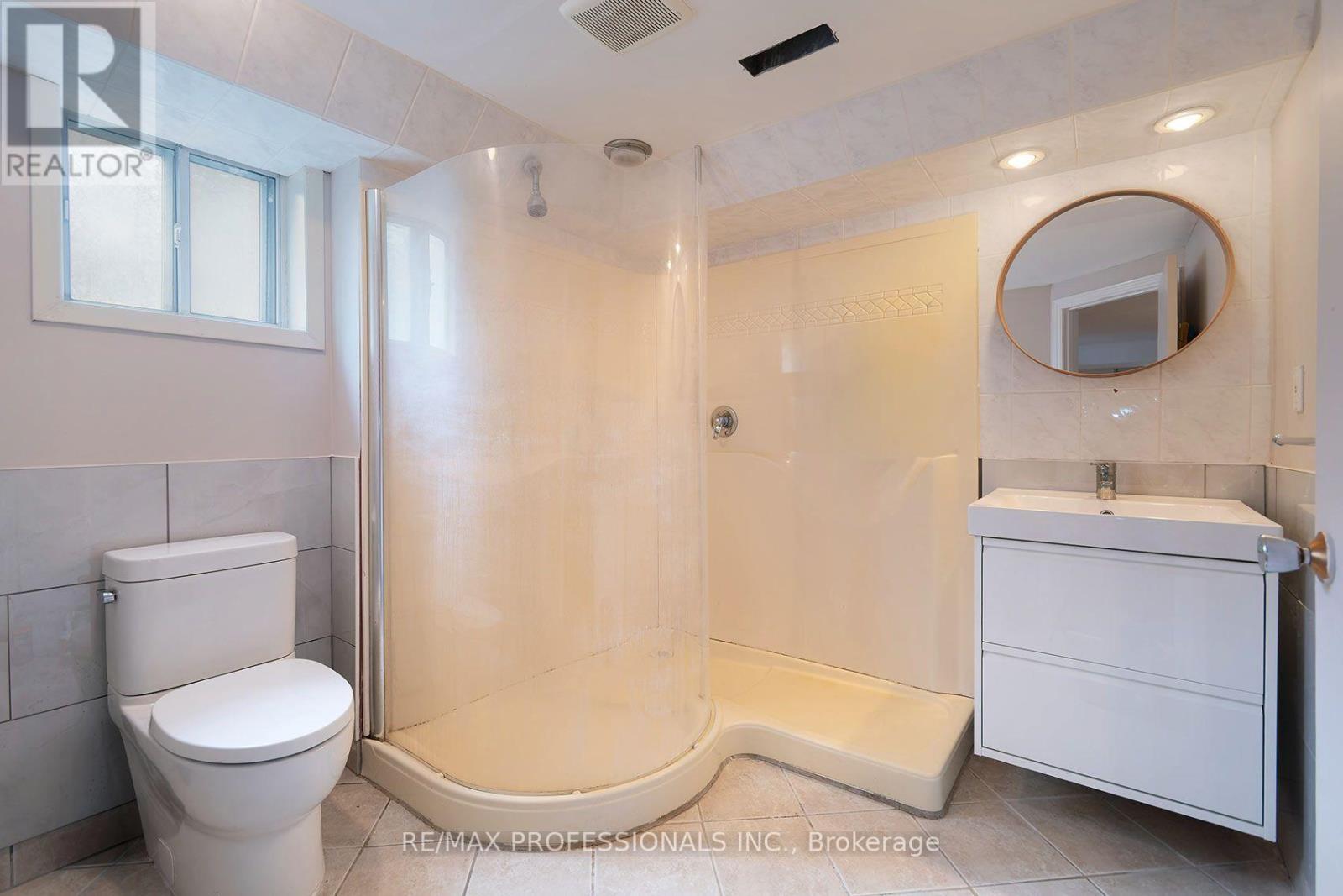 1360 Lewisham Drive, Mississauga, Ontario  L5J 3P9 - Photo 27 - W13755252
