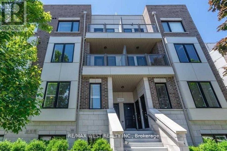 213 - 252 ROYAL YORK ROAD, Toronto, Ontario