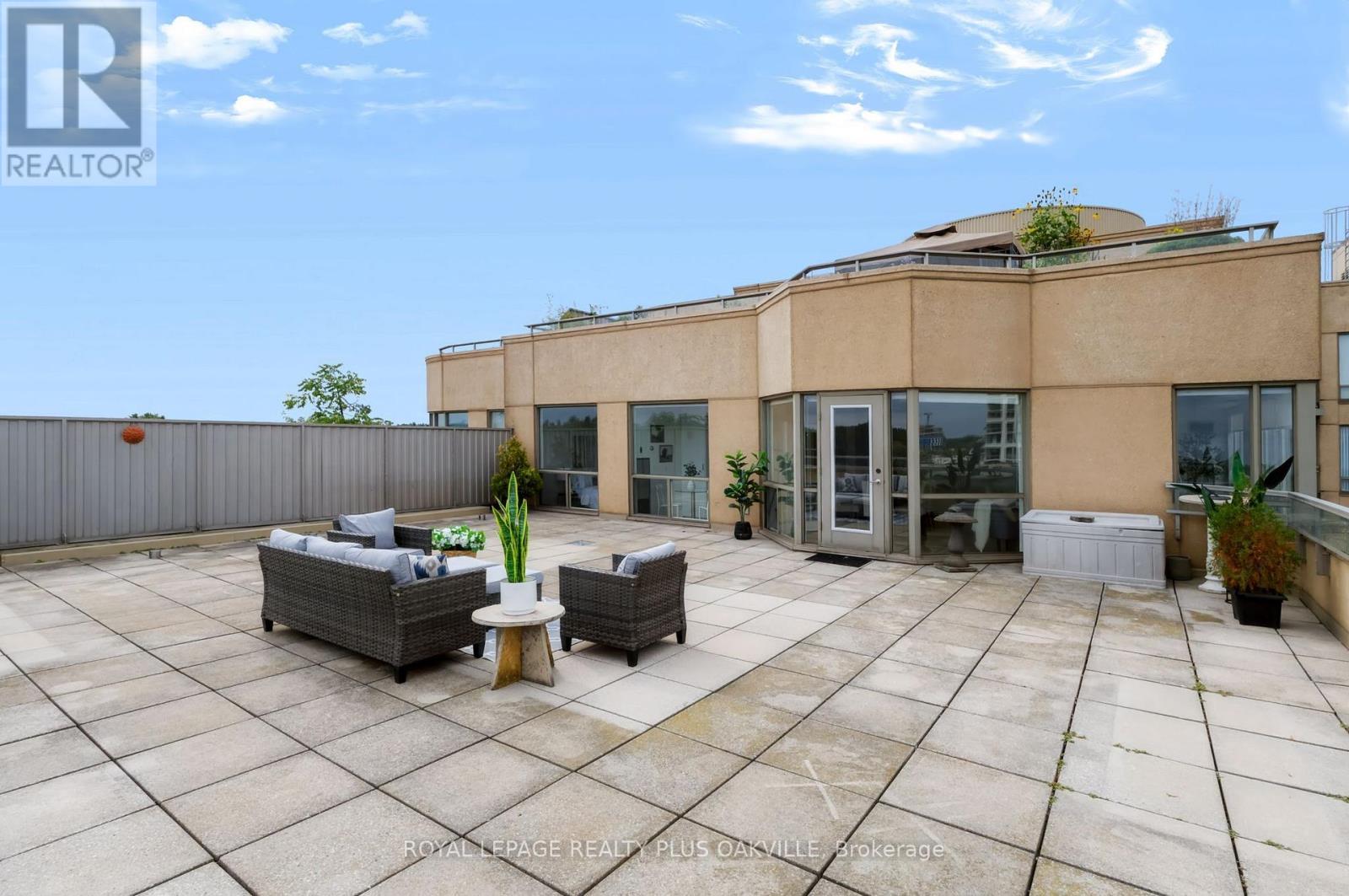 712 - 2511 Lakeshore Road W, Oakville, Ontario  L6L 6L9 - Photo 32 - W13755296