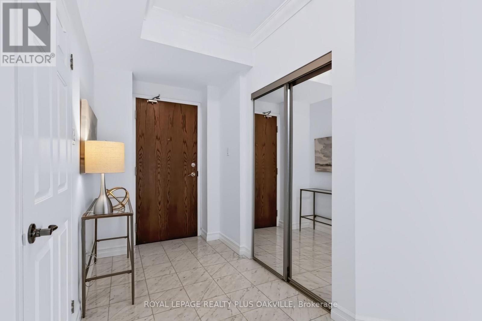712 - 2511 Lakeshore Road W, Oakville, Ontario  L6L 6L9 - Photo 6 - W13755296
