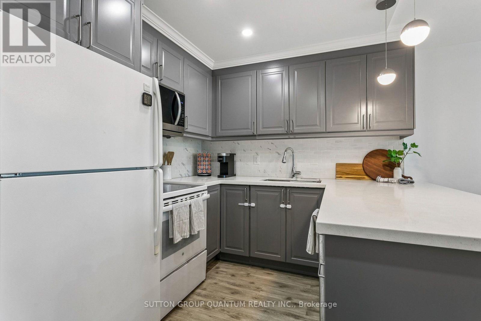 307 - 1150 Parkwest Place, Mississauga, Ontario  L5E 3K4 - Photo 11 - W13755298