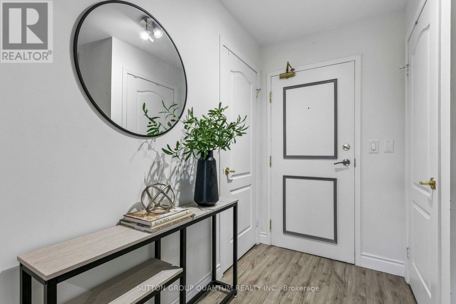 307 - 1150 Parkwest Place, Mississauga, Ontario  L5E 3K4 - Photo 4 - W13755298