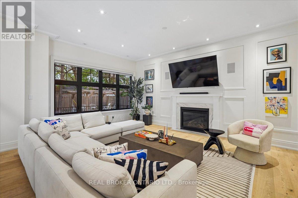 1445 Skyline Drive, Mississauga, Ontario  L5E 2W3 - Photo 6 - W13755330