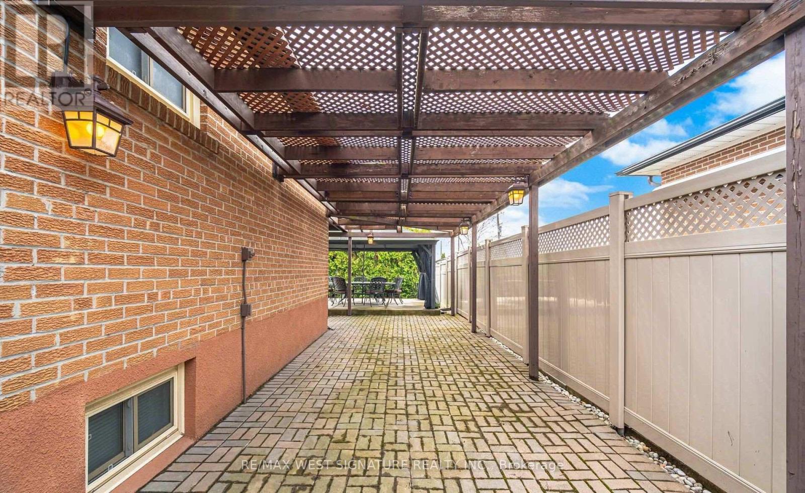 36 Windsor Road, Toronto, Ontario  M9R 3G4 - Photo 31 - W13755364
