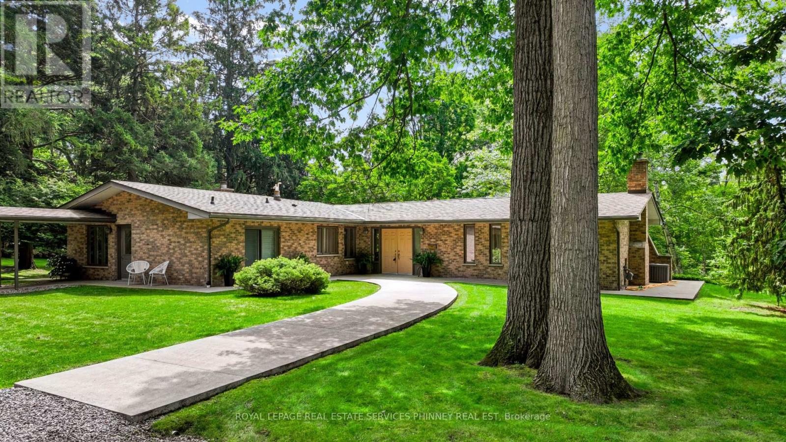 1066 Stockwell Avenue, Mississauga, Ontario  L5H 1B4 - Photo 3 - W13755370