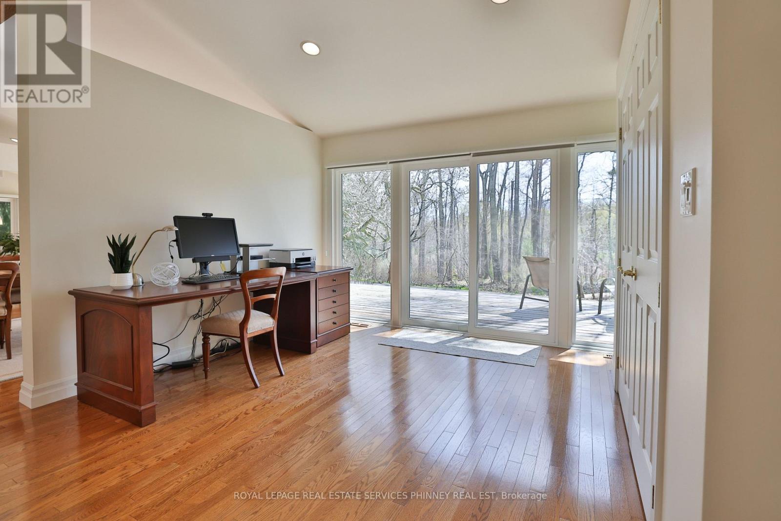 1066 Stockwell Avenue, Mississauga, Ontario  L5H 1B4 - Photo 8 - W13755370