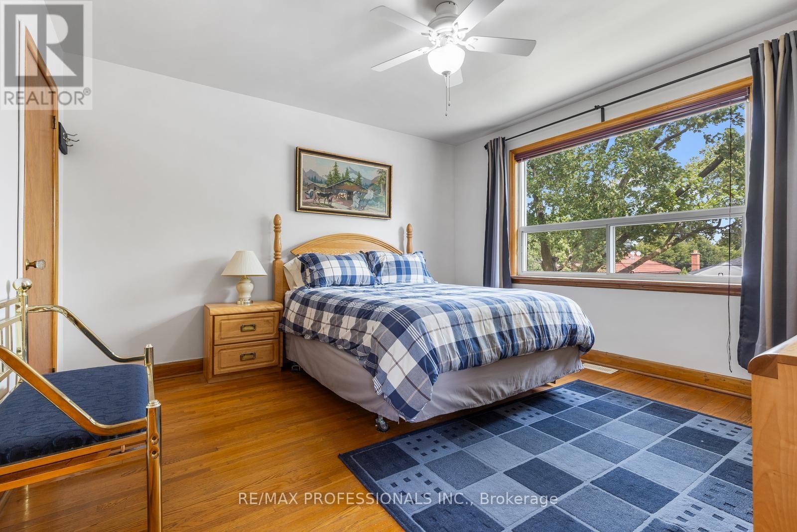 122 Treeview Drive, Toronto, Ontario  M8W 4C3 - Photo 14 - W13755400