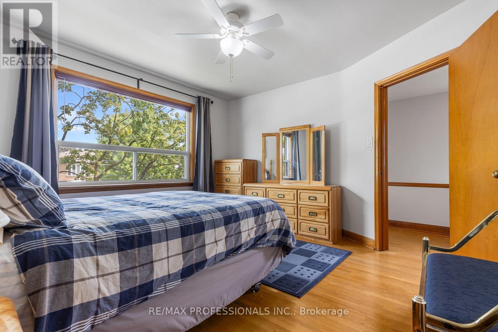 122 Treeview Drive, Toronto, Ontario  M8W 4C3 - Photo 15 - W13755400