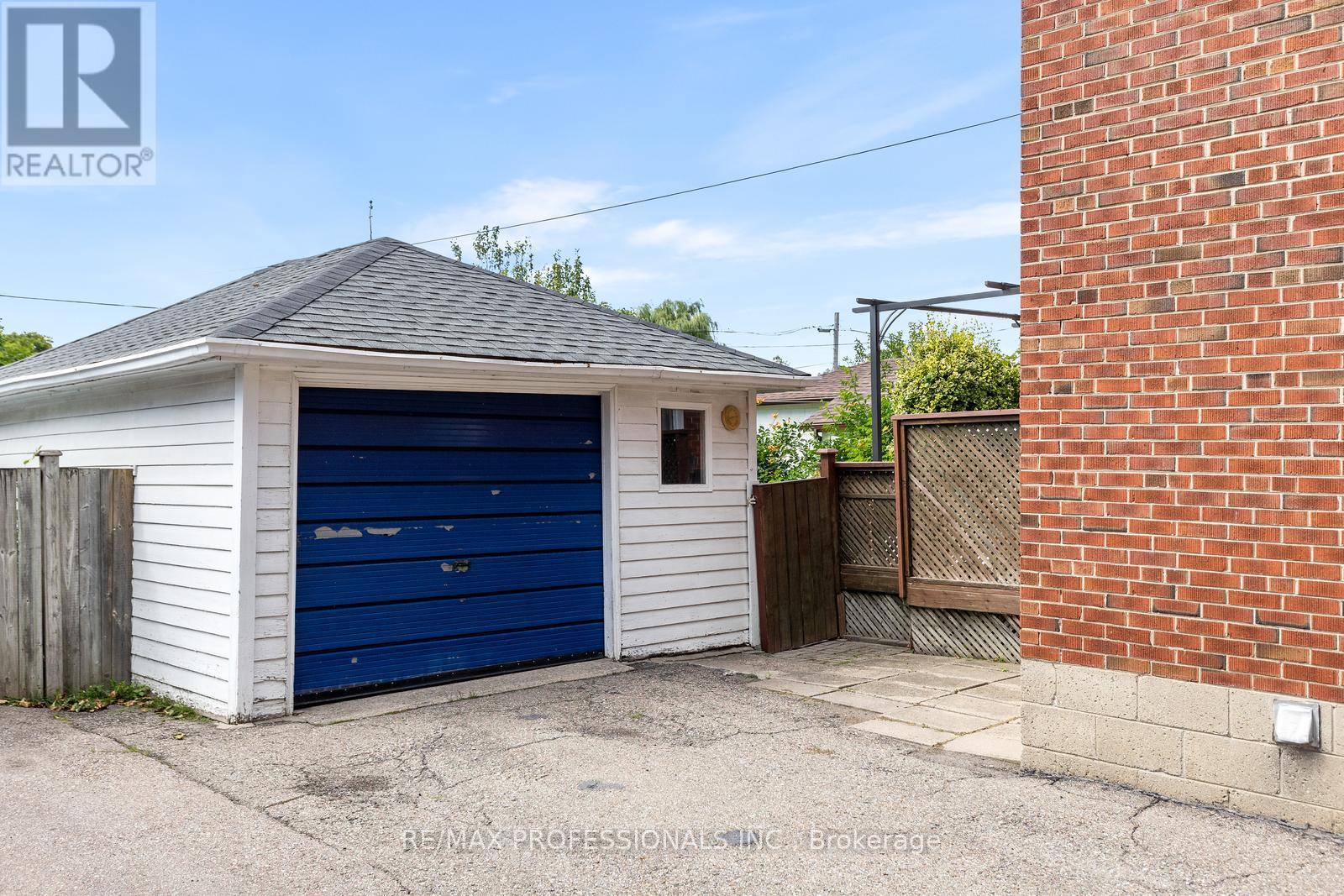 122 Treeview Drive, Toronto, Ontario  M8W 4C3 - Photo 30 - W13755400