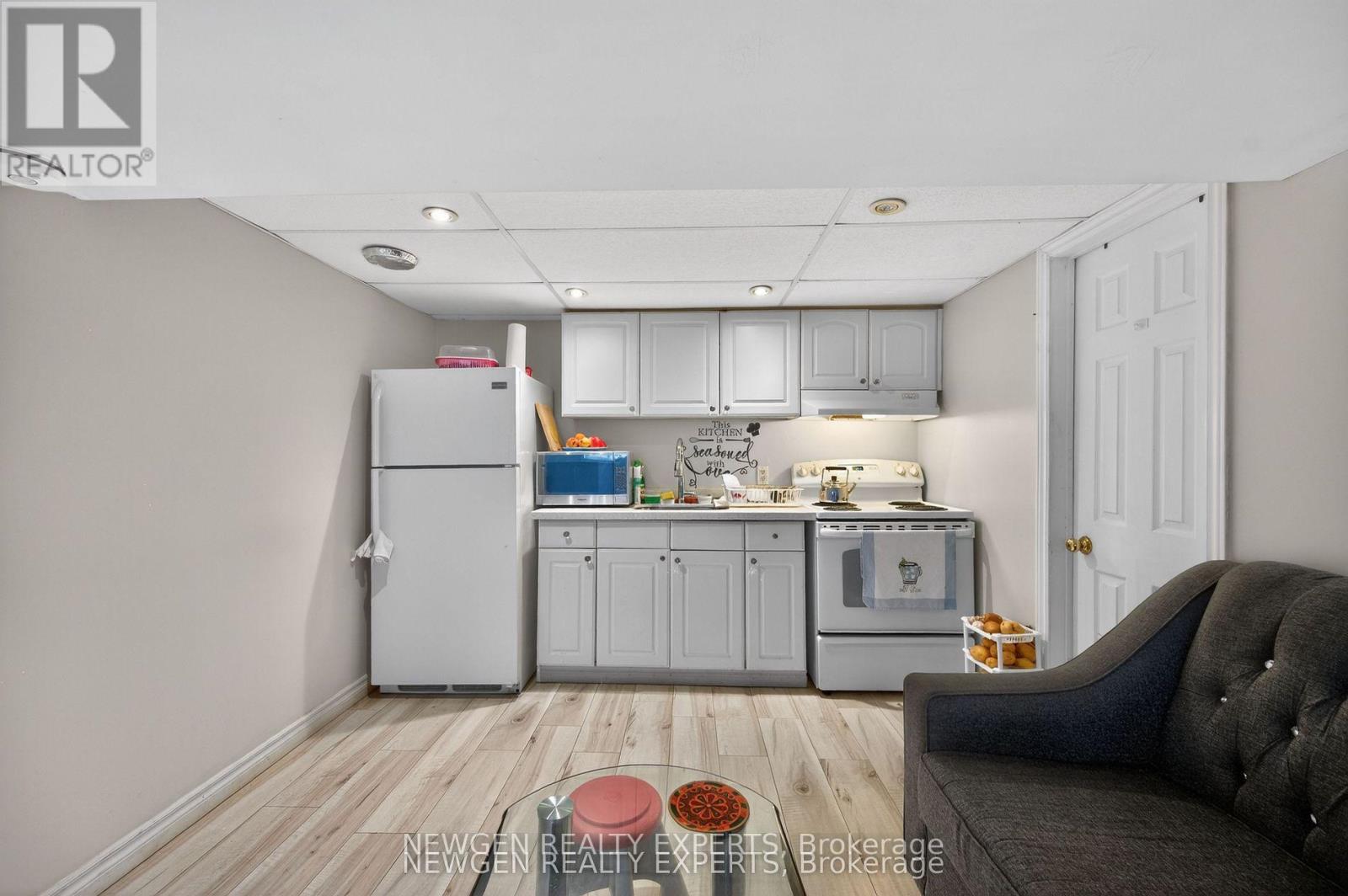 63 Faludon Drive, Halton Hills, Ontario  L7G 1H9 - Photo 32 - W13755446