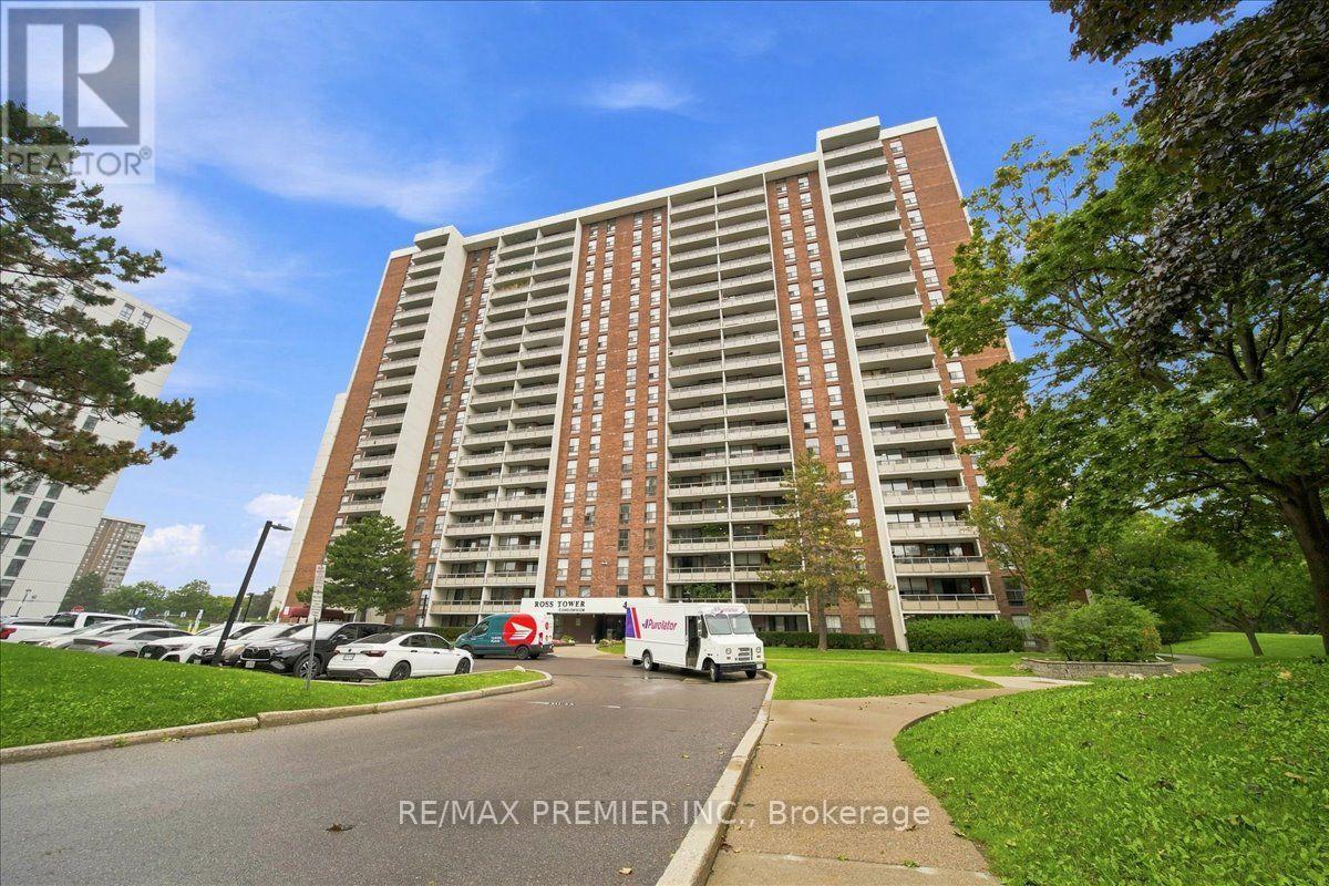 1711 - 4 KINGS CROSS ROAD, Brampton, Ontario
