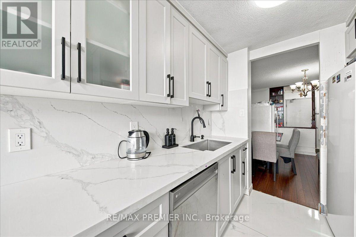 1711 - 4 Kings Cross Road, Brampton, Ontario  L6T 3X8 - Photo 11 - W13755456