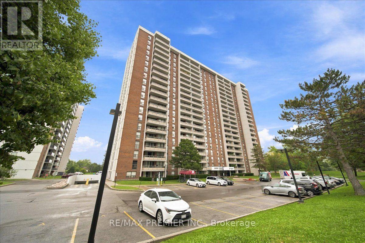 1711 - 4 Kings Cross Road, Brampton, Ontario  L6T 3X8 - Photo 2 - W13755456
