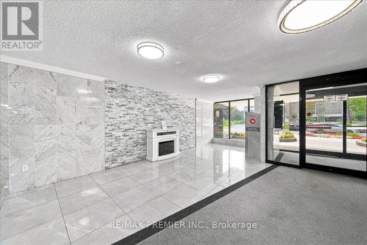 1711 - 4 Kings Cross Road, Brampton, Ontario  L6T 3X8 - Photo 4 - W13755456