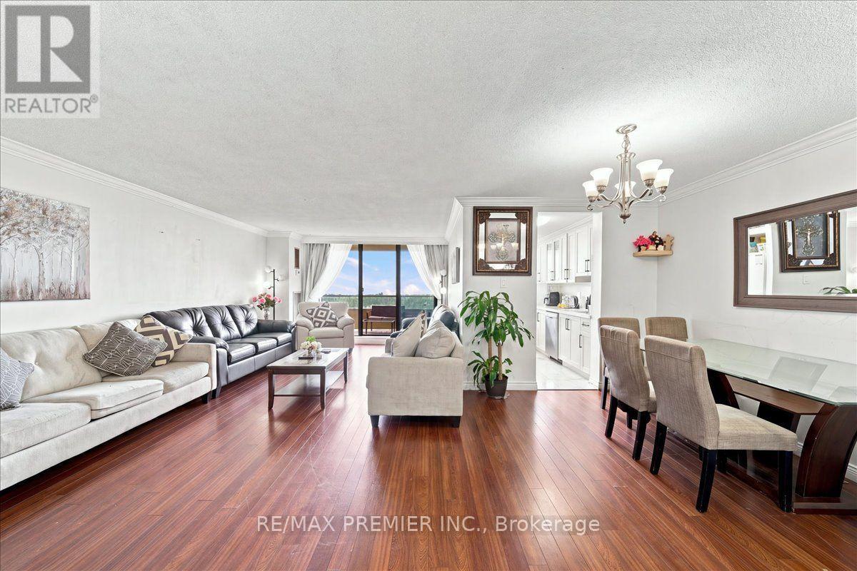 1711 - 4 Kings Cross Road, Brampton, Ontario  L6T 3X8 - Photo 5 - W13755456