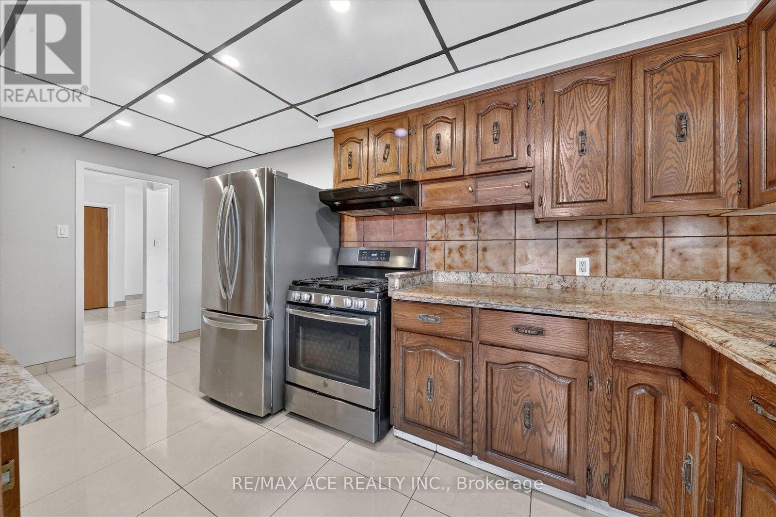 3 Pipestone Place, Toronto, Ontario  M9W 3V4 - Photo 20 - W13755530