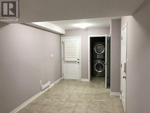 1625 Gainer Crescent, Milton, Ontario  L9T 8X9 - Photo 2 - W13755590
