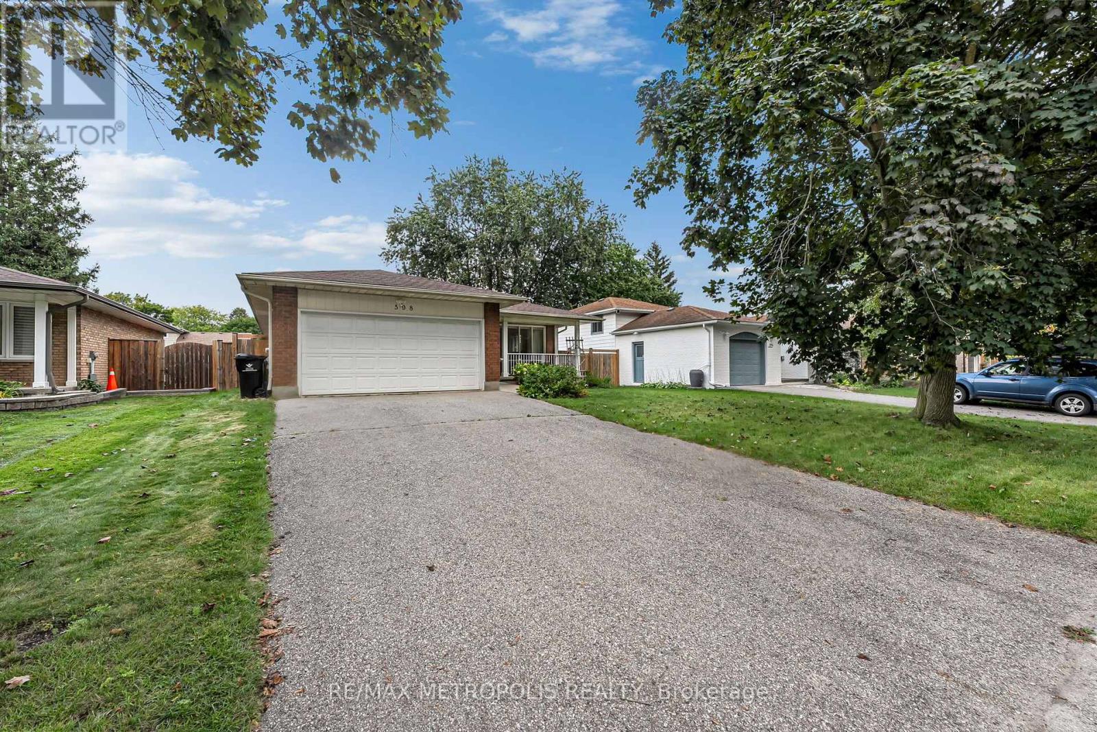 598 BLACK OAK CRESCENT, Waterloo, Ontario
